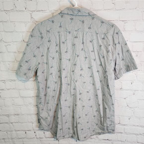 Men's Billabong button-down shirt, size Medium - Picture 3 of 3